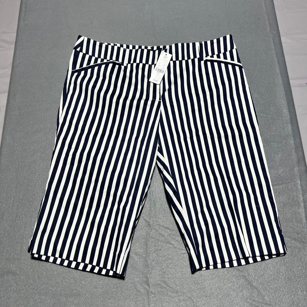 New York & Company 7th Avenue Striped Bermuda Shorts Navy White 8 NWT